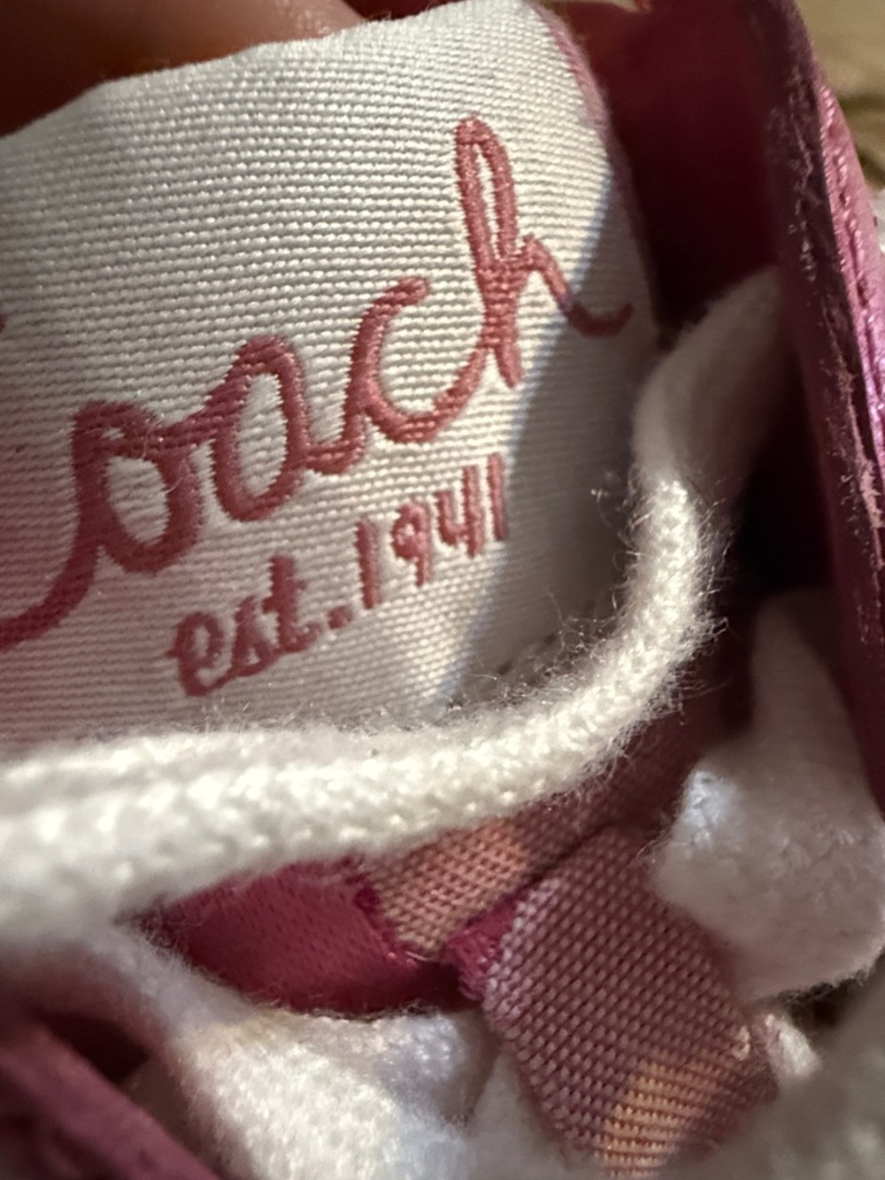 Coach Norra Signature "C" monogram pink sneakers preowned. - Picture 6 of 16